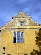 Straupe castle, entrance portal