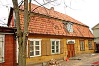 The old Hartmann manor from the courtyard