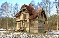 Abandoned villa in Dzelmes Street 12