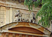 Anninmuiza forest manor - sculptures above the entrance