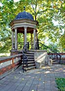 Gazebo in Dauderi garden