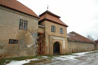 Southern gate tower of Slokenbeka castle from the outside